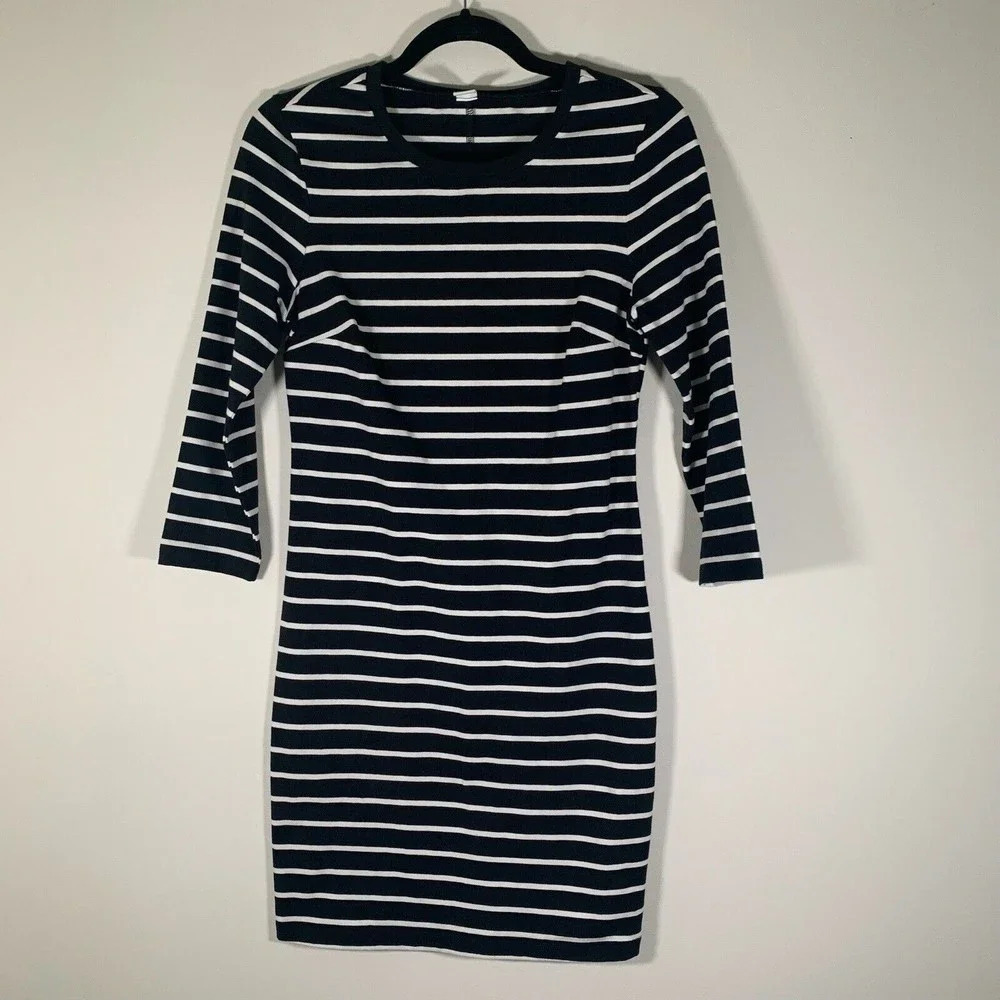 Old Navy Dress Womens Small Black White Stripes 3/4 Sleeve Knee Length Dress